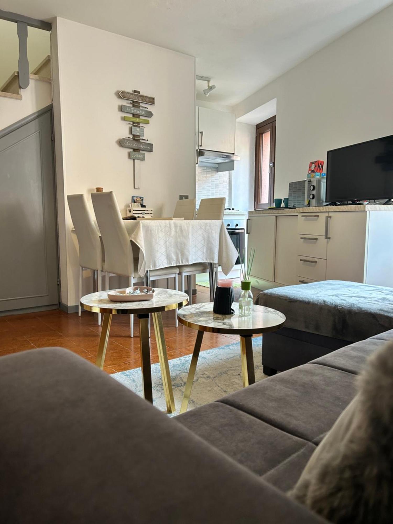 Tua Duplex Apartment ซาโล ภายนอก รูปภาพ
